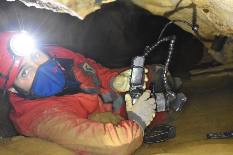 Diego Gárate en Cueva Micolón