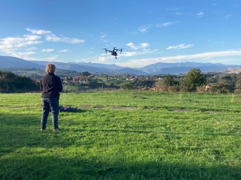 Viola Bruschi con Dron