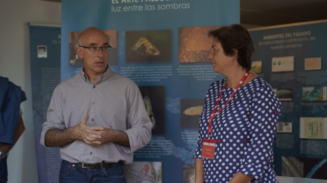 Jesús González Urquijo (IIIPC) y Pilar Fatás (Museo de Altamira)