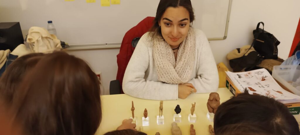 Explicación con réplicas Explicación con réplicas